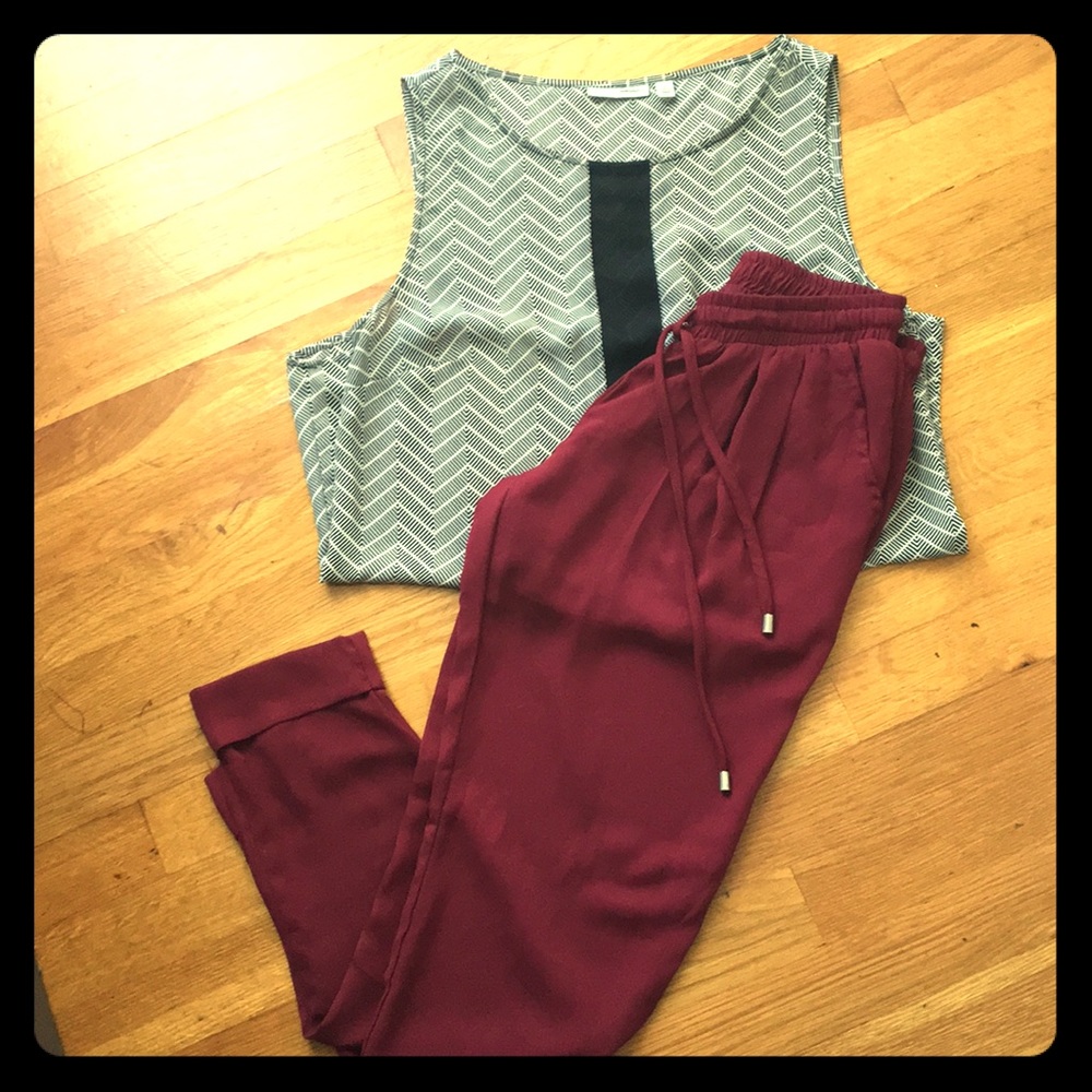 Dark red/burgundy trousers